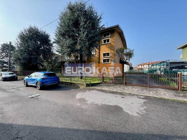 Villa in vendita a Dalmine BG