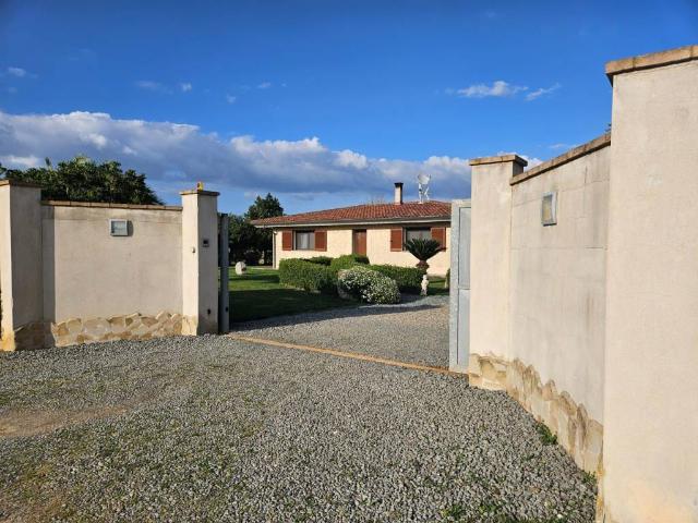 Villa in vendita a Decimoputzu CA
