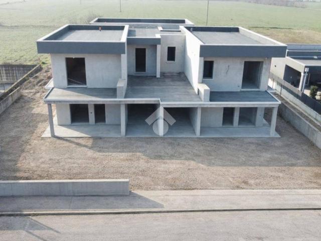 Villa in vendita a Dello BS