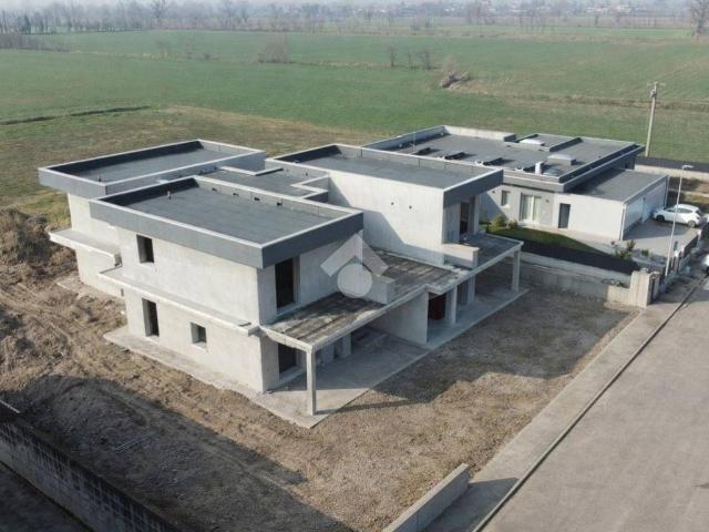 Villa in vendita a Dello BS