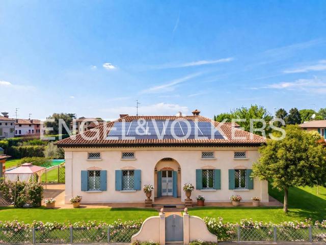 Villa in vendita a Dello BS