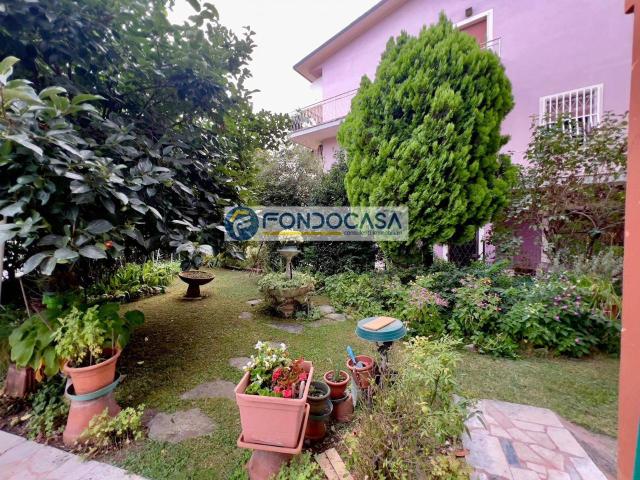 Villa in vendita a Desenzano Del Garda