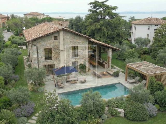 Villa in vendita a Desenzano Del Garda