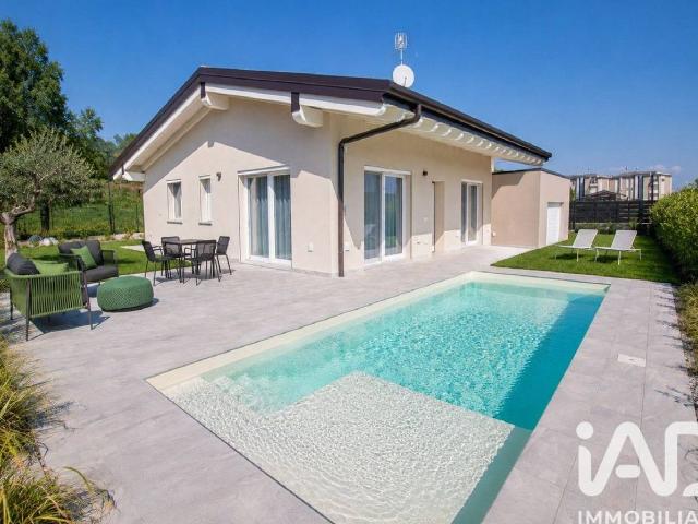 Villa in vendita a Desenzano Del Garda