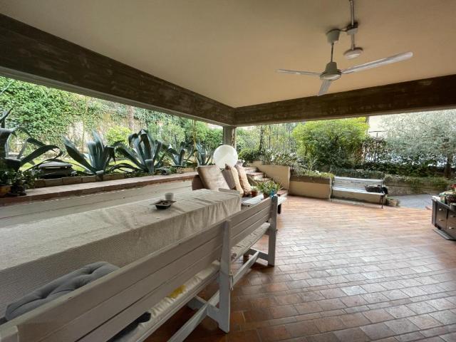 Villa in vendita a Desenzano Del Garda
