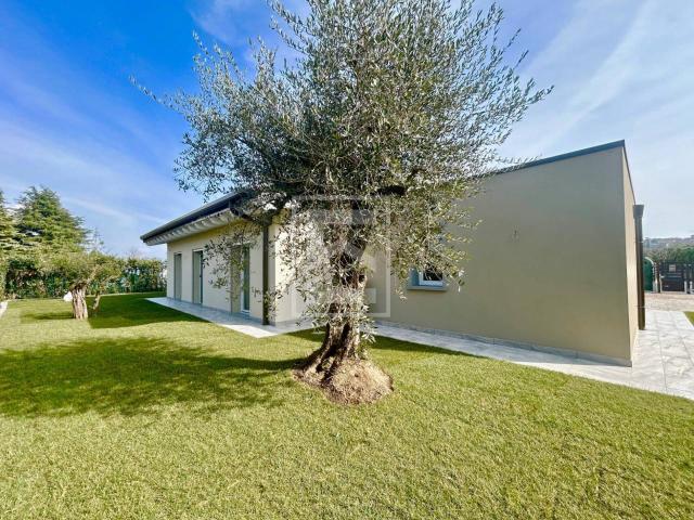 Villa in vendita a Desenzano Del Garda
