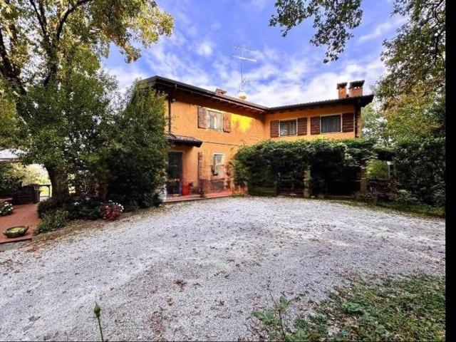 Villa in vendita a Desenzano Del Garda