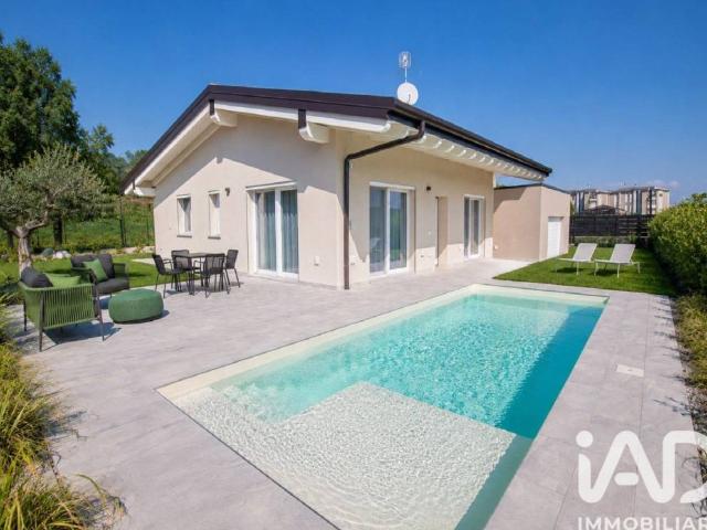 Villa in vendita a Desenzano del Garda BS