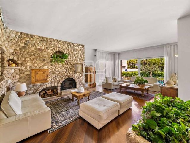 Villa in vendita a Desenzano del Garda BS