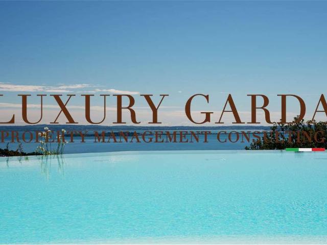 Villa in vendita a Desenzano del Garda BS