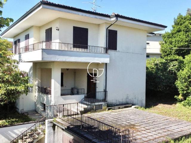 Villa in vendita a Desenzano del Garda BS