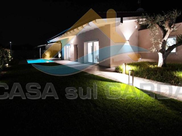 Villa in vendita a Desenzano del Garda BS