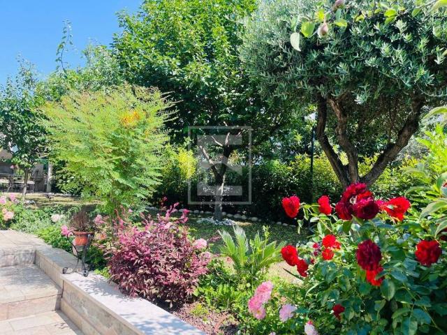 Villa in vendita a Desenzano del Garda BS