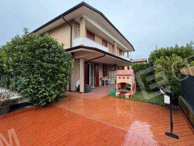 Villa in vendita a Desenzano del Garda BS