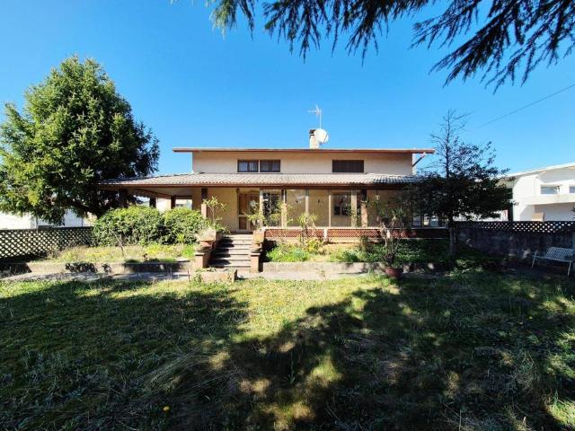 Villa in vendita a Dignano UD