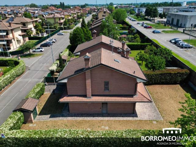 Villa in vendita a Dresano MI