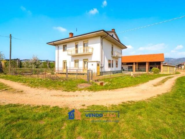 Villa in vendita a Dronero