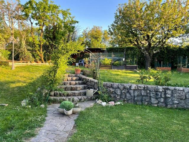 Villa in vendita a Duino Aurisina TS