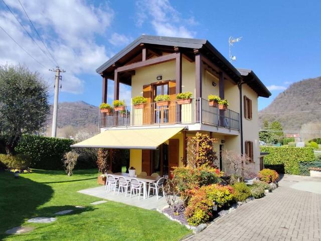 Villa in vendita a Eupilio CO