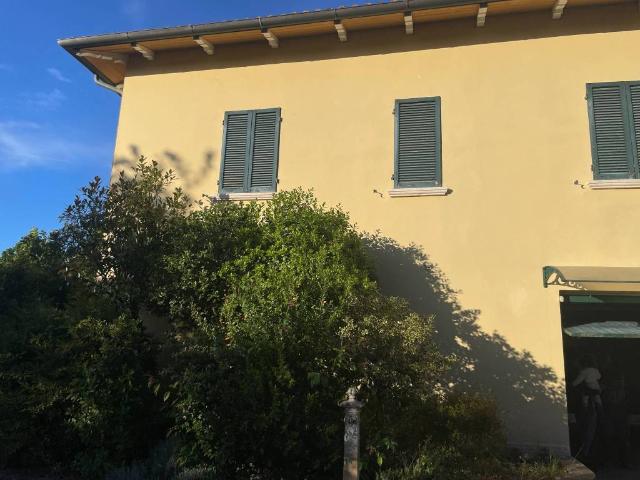 Villa in vendita a Foiano della Chiana AR