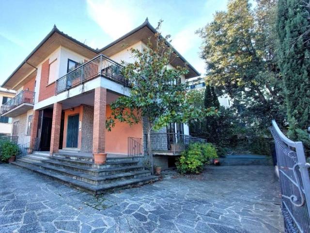 Villa in vendita a Foiano della Chiana AR