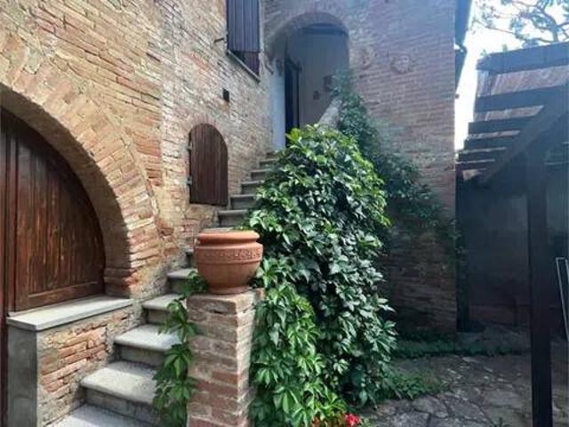 Villa in vendita a Foiano della Chiana AR