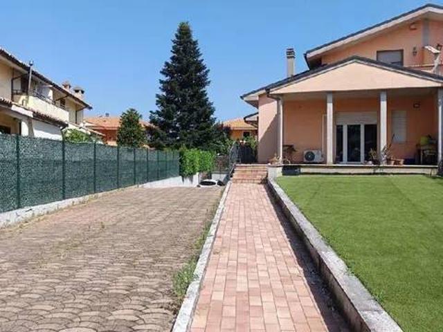 Villa in vendita a Folignano AP