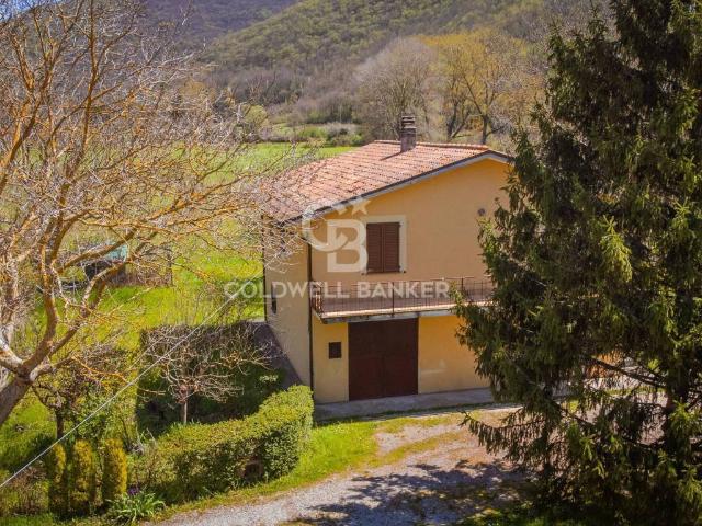 Villa in vendita a Foligno PG