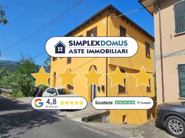 Villa in vendita a Follo SP