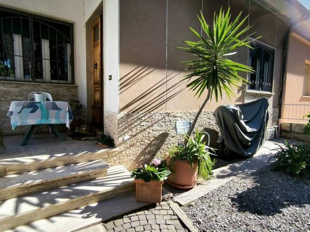 Villa in vendita a Follonica GR