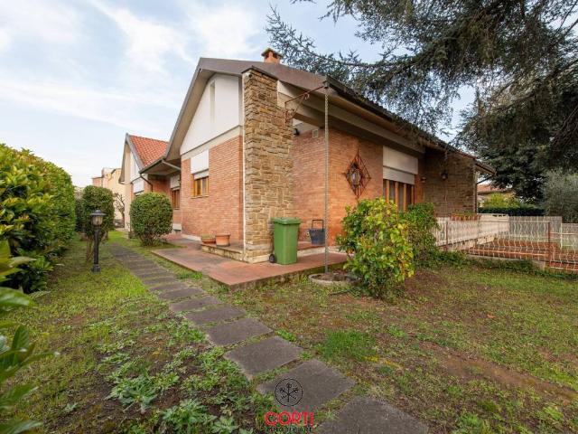 Villa in vendita a Follonica GR