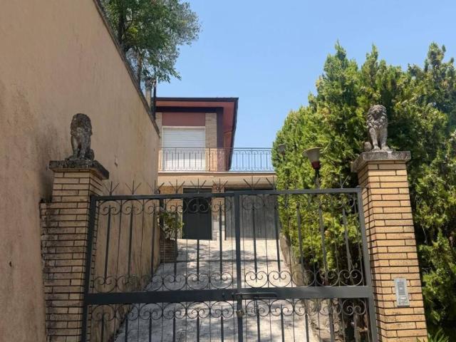 Villa in vendita a Fontana Liri FR