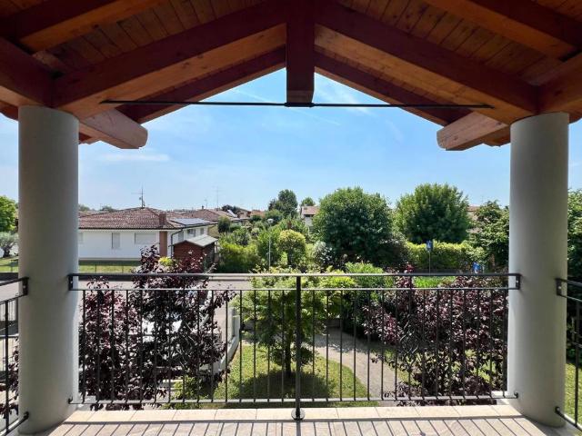 Villa in vendita a Fontanafredda PN