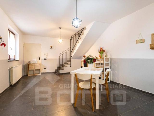 Villa in vendita a Fontaneto d'Agogna NO