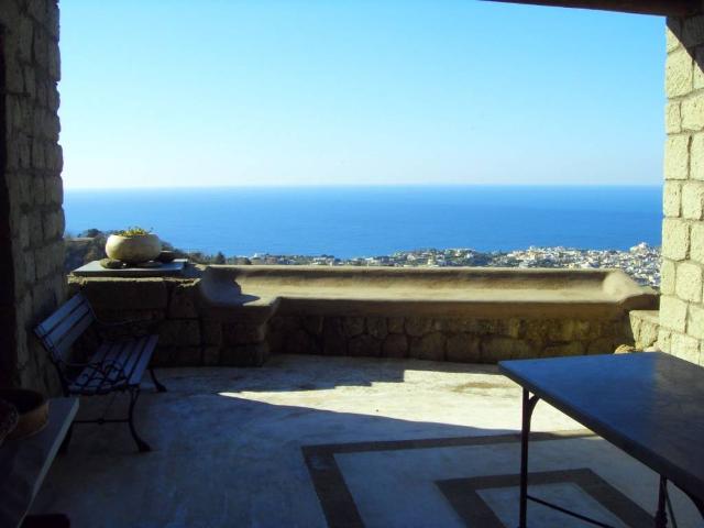 Villa in vendita a Forio NA