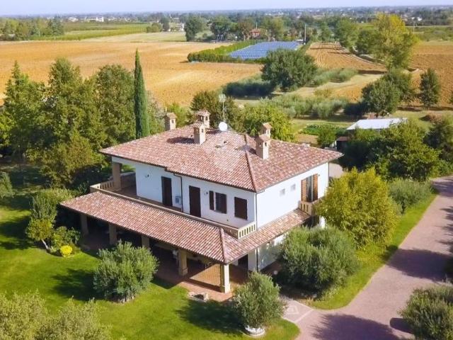 Villa in vendita a Forli'
