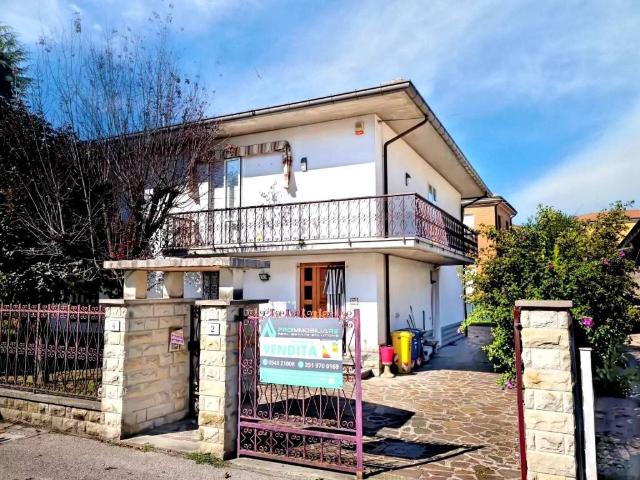 Villa in vendita a Forlì FC