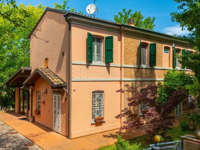Villa in vendita a Forlì FC