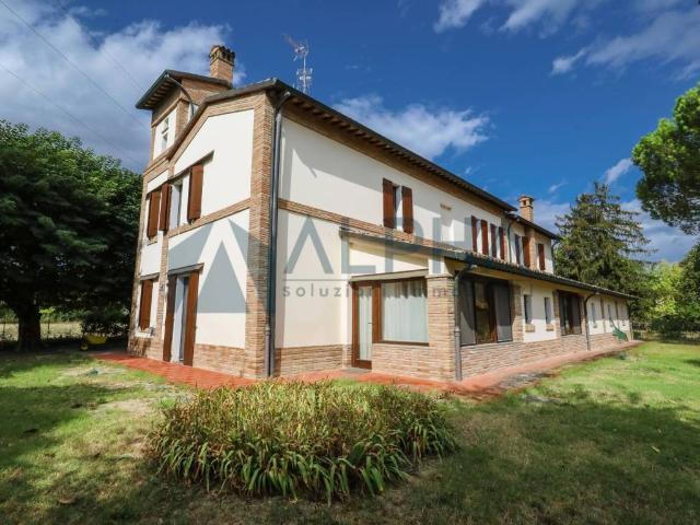 Villa in vendita a Forlì FC