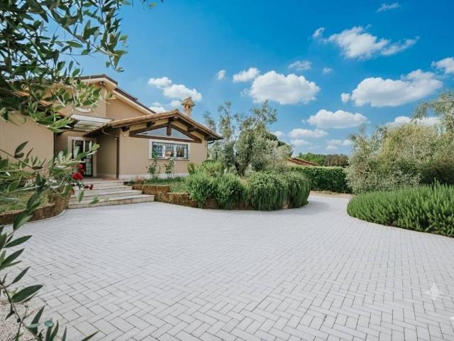 Villa in vendita a Formello RM