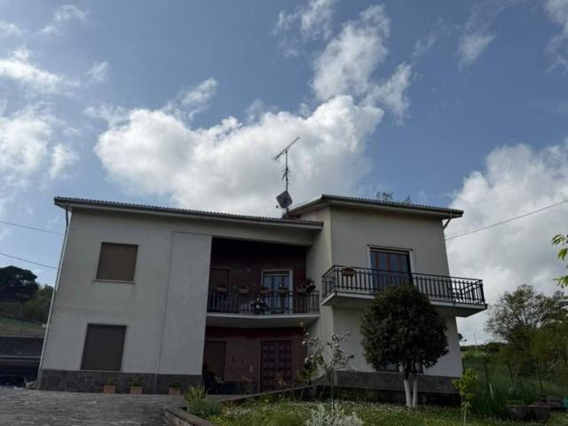 Villa in vendita a Fornovo di Taro PR