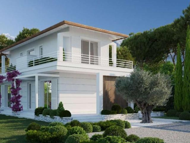 VILLA in VENDITA a FORTE DEI MARMI di 10 vani