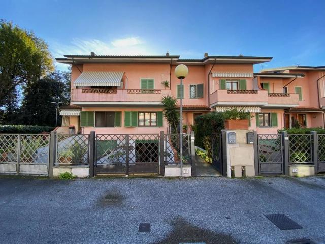 Villa in vendita a Forte dei Marmi LU