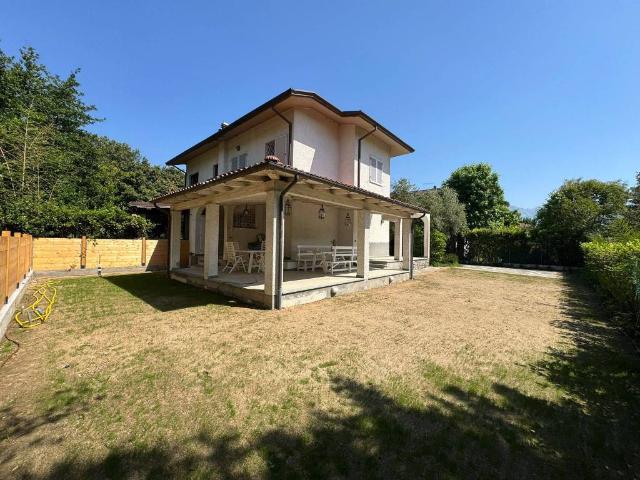 Villa in vendita a Forte dei Marmi LU