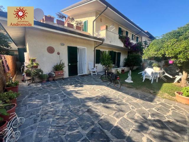 Villa in vendita a Forte dei Marmi LU