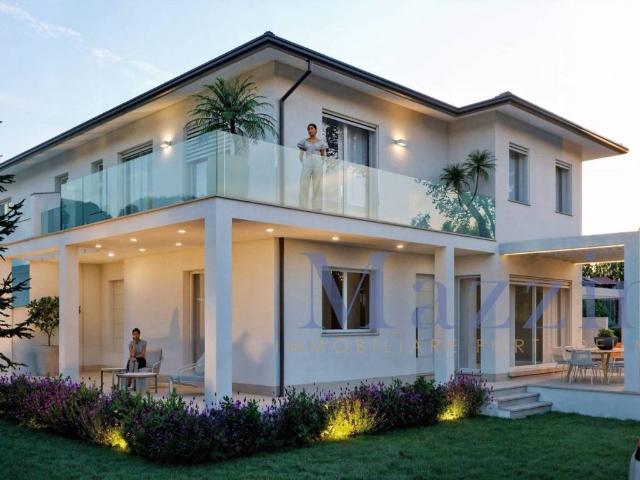 Villa in vendita a Forte dei Marmi LU