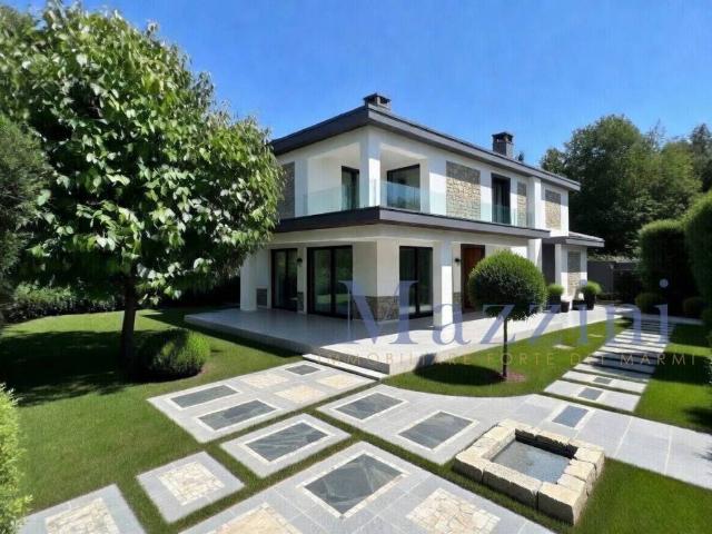 Villa in vendita a Forte dei Marmi LU