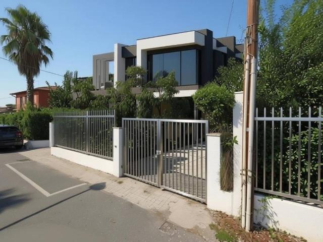 Villa in vendita a Forte dei Marmi LU