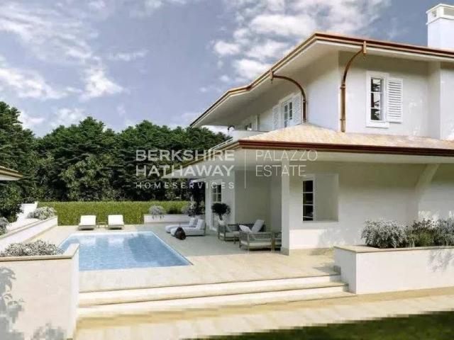 Villa in vendita a Forte dei Marmi LU