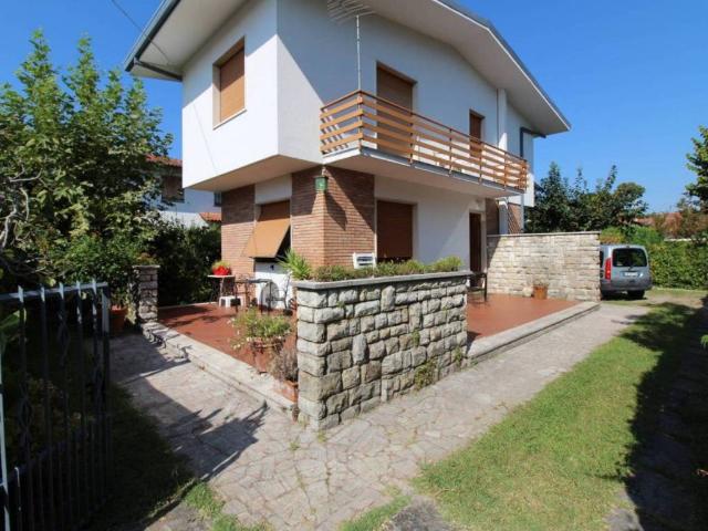 Villa in vendita a Forte dei Marmi LU